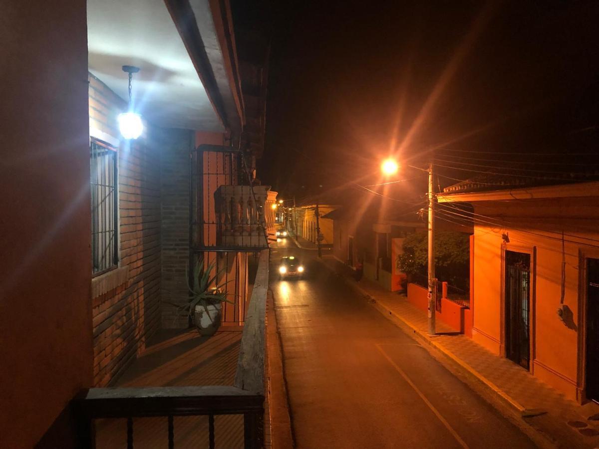 Hostal Lolita'S Boutique Ґранада Екстер'єр фото