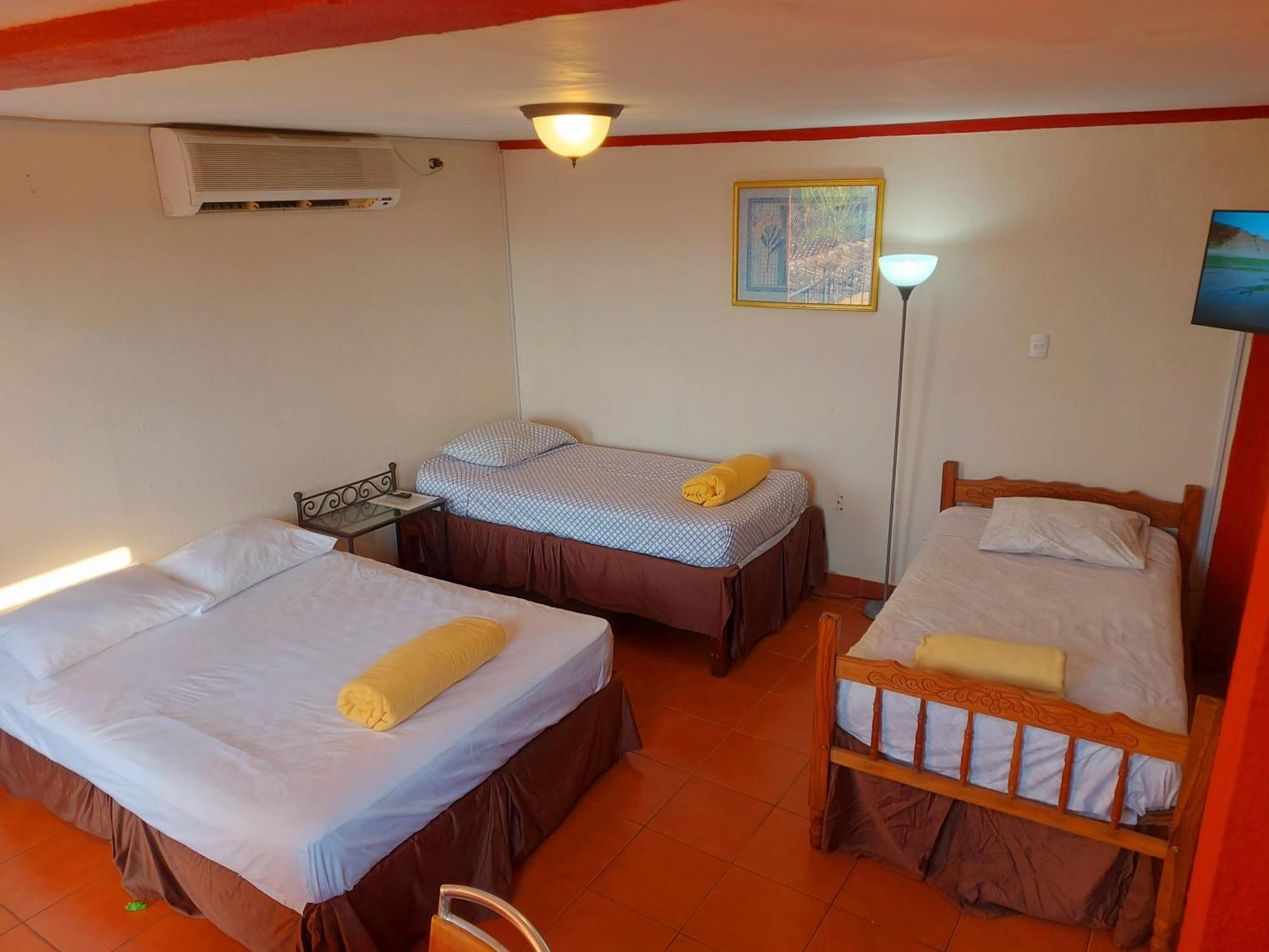 Hostal Lolita'S Boutique Ґранада Екстер'єр фото