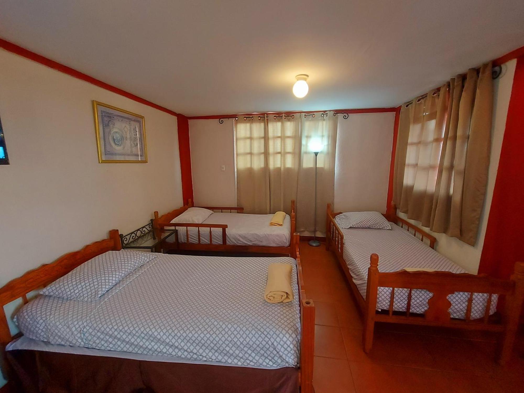 Hostal Lolita'S Boutique Ґранада Екстер'єр фото