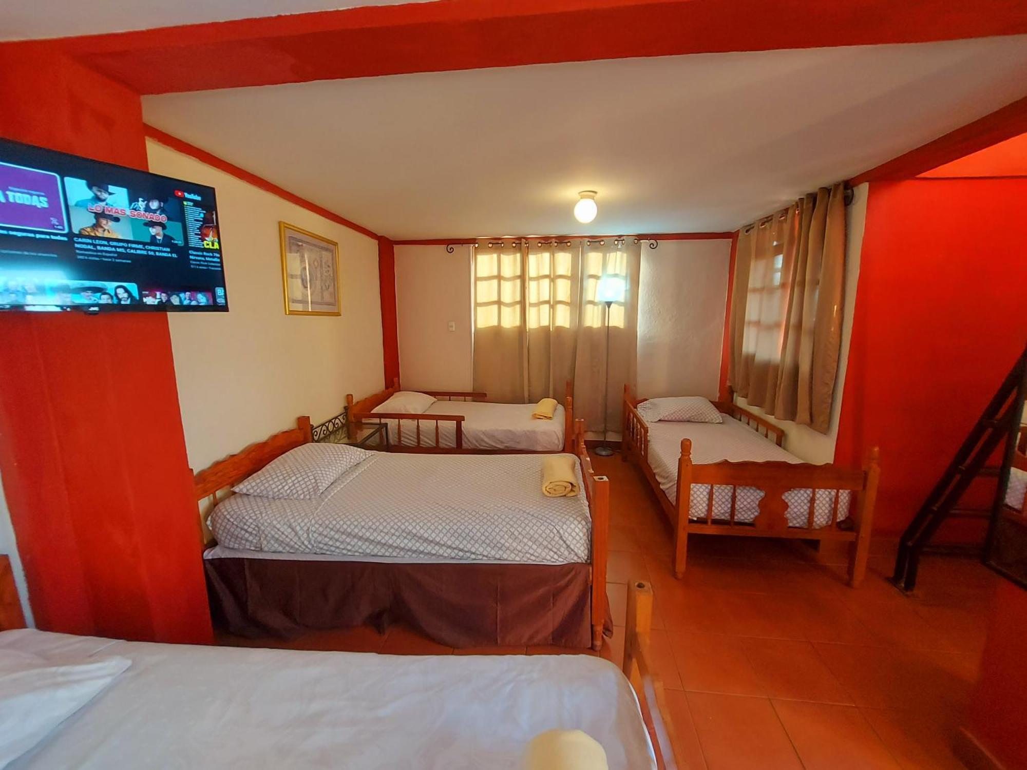 Hostal Lolita'S Boutique Ґранада Екстер'єр фото
