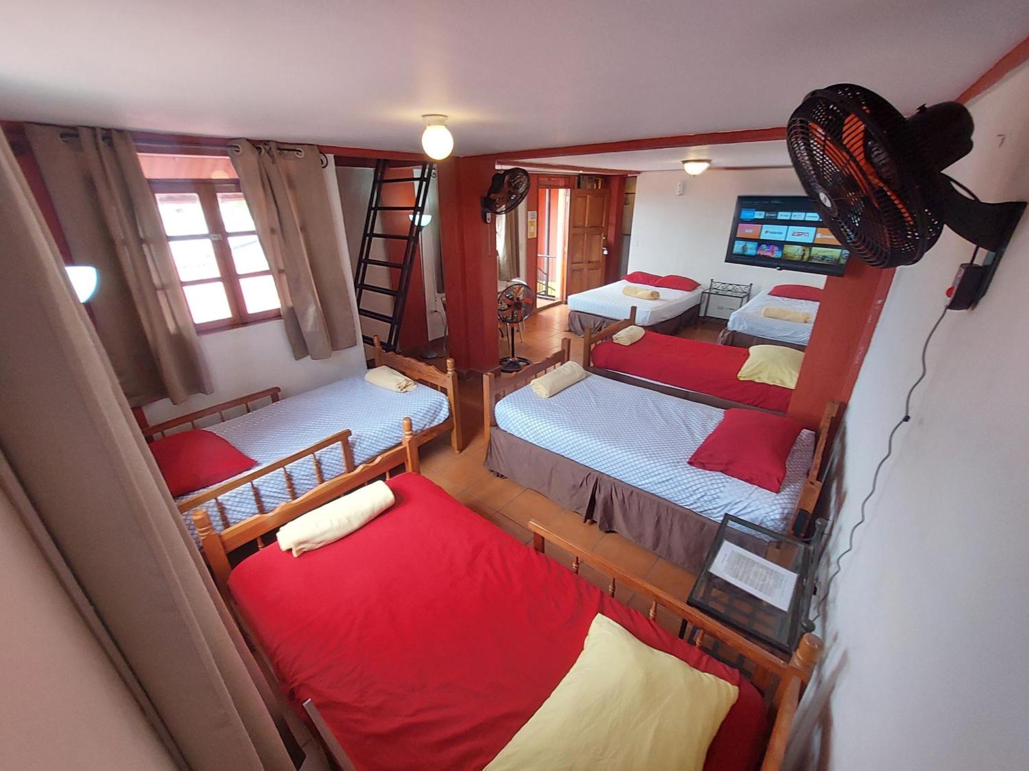 Hostal Lolita'S Boutique Ґранада Екстер'єр фото